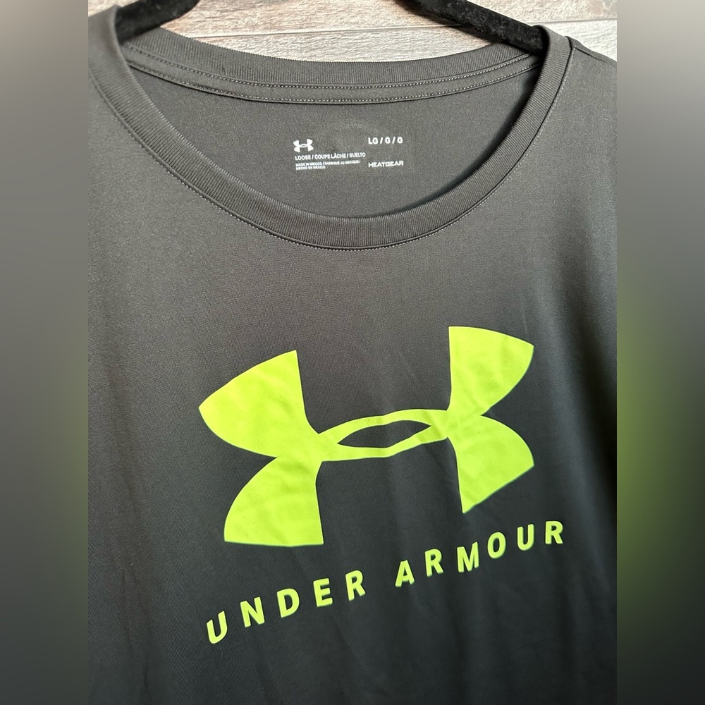 Ladies Under Armour Heatgear Loose Fit Tech Shirt, Like New, Size Large